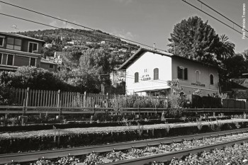 La stazione ferroviaria di sant’Ilario, dove tutti si accorsero che Boccadirosa non era esattamente un missionario