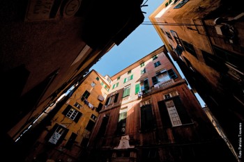 Piazza Grillo Cattaneo, nel cuore buio del quartiere dove il sole del buon Dio non dà i suoi raggi